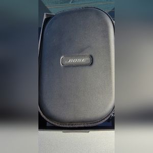 Bose headphones 🎧 and Bluetooth capabilities